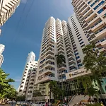 Lindo Apartamento en cartagena el laguito bocagrande con vista al mar